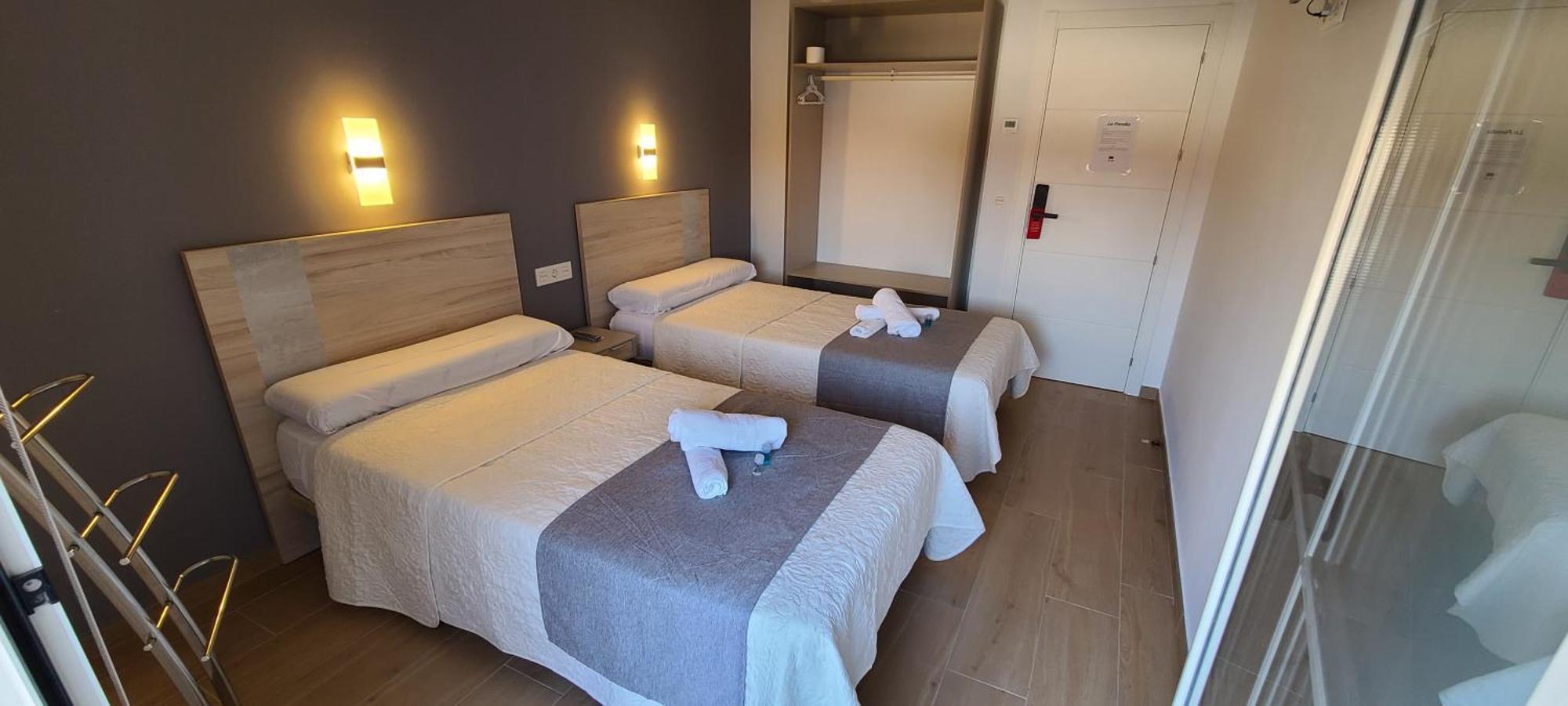 La Familia Hotel Santa Ana  ภายนอก รูปภาพ